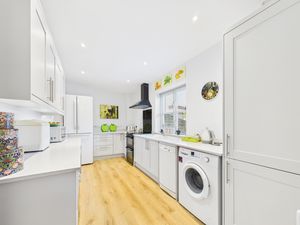 Kitchen- click for photo gallery